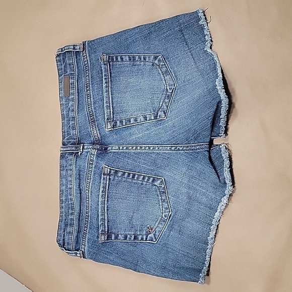 KUT from the kloth, Gidget Fray Short Petite, Size 2P, EUC! - Picture 2 of 5